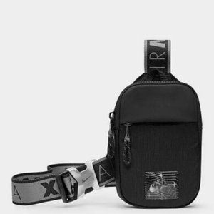 NIKE AIR MAX ESSENTIAL CROSSBODY BAG Shoulder Bag-NWT UNISEX